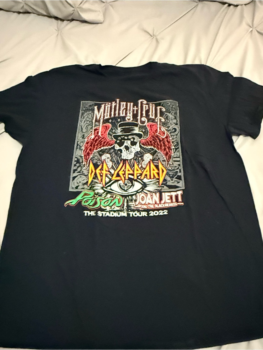 Motley Crue, Def Leppard, Poison, Joan Jett Concert tee - 2022 The Stadium Tour - Picture 2 of 5